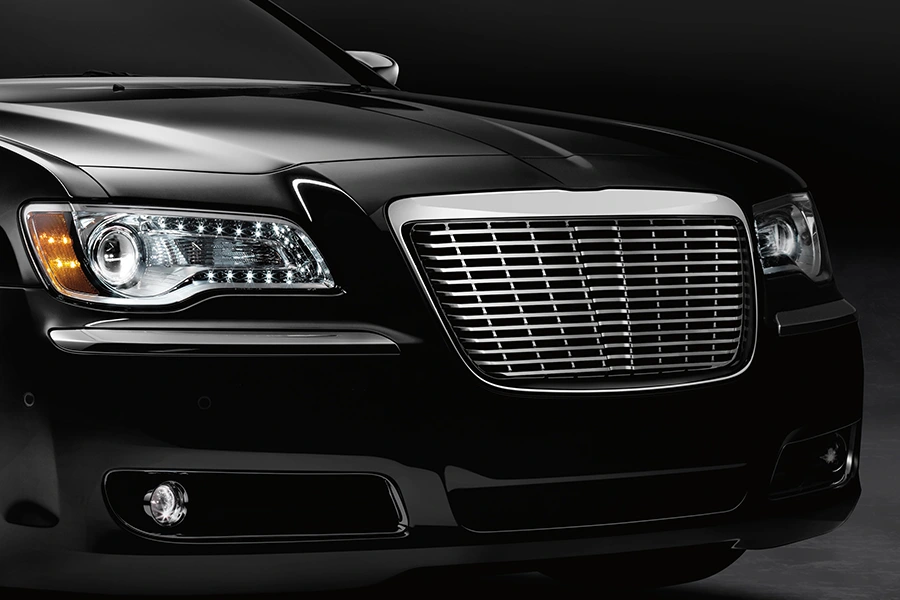 Ny Grille Automotive: Aiza no ahitana ny mari-pamantarana momba ny famolavolana